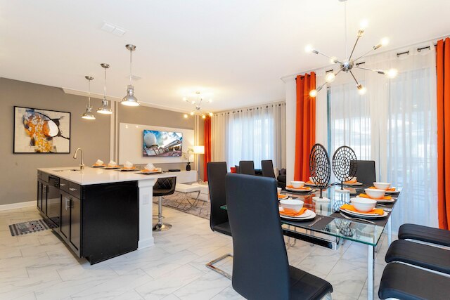 ゴージャス 4 ベッド W プール クロース トゥ ディズニー ストーリー レイク 2963