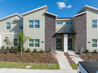 ゴージャス  4  ベッド W プール クロース トゥ  ディズニー ストーリー レイク 2963