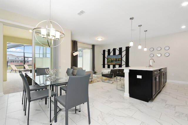 フォー ベッドルームズ W プール タウンホーム 4841