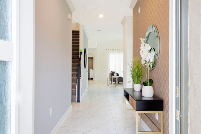 スタニング ファミリー フレンドリー  5  ベッド W プール クロース トゥ  ディズニー ストーリー レイク 4242