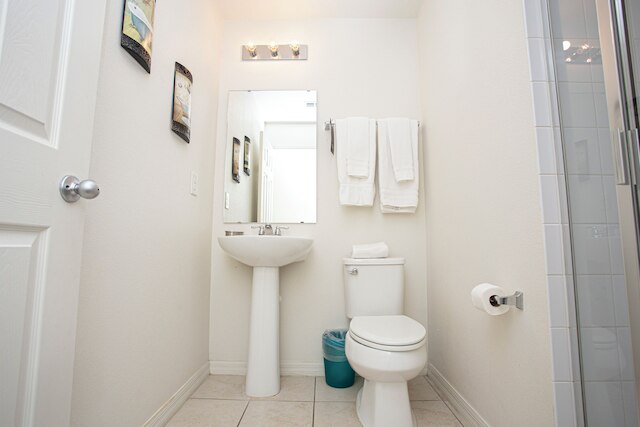 ファミリー フレンドリー  4  ベッド W ゲームルーム ニア  ディズニー 5103