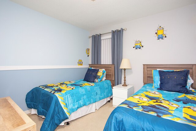 ファミリー フレンドリー  4  ベッド W ゲームルーム ニア  ディズニー 5103