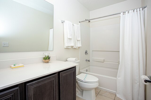 ファミリー フレンドリー  4  ベッド W ゲームルーム ニア  ディズニー 5103