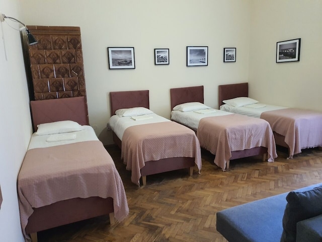 ハローアパートホテル