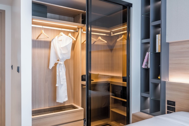 デスティニー63エカマイアパートメント