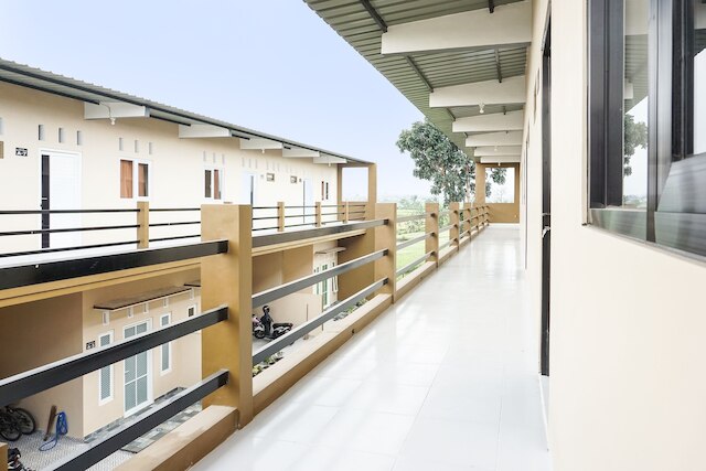 OYO ライフ 91569 オマ ウィジャヤ クスマ シャリア