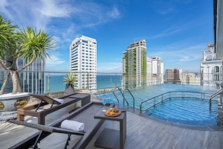 モナリザラグジュアリーホテル