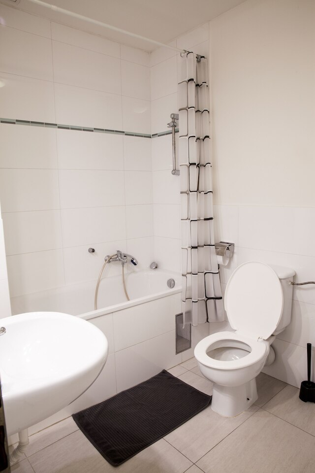 スペーシャス  2  ベッドルーム  アパートメント  ウィズ ナイス テラス