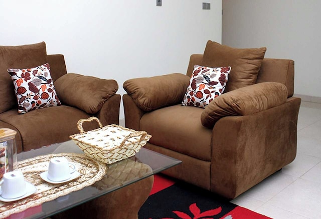 エクスプレス O 92106 ナユス ホームステイ シャリア