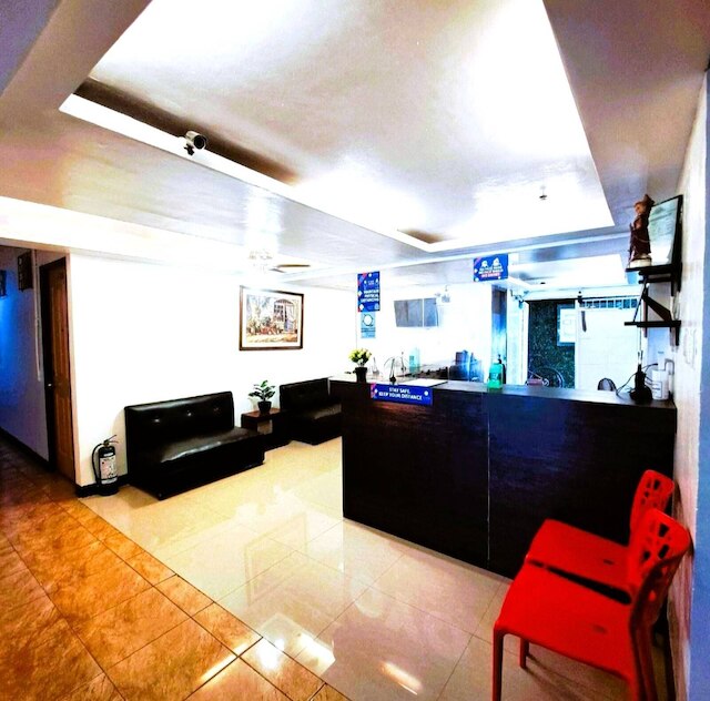 マカティ・ポブラシオンホテル