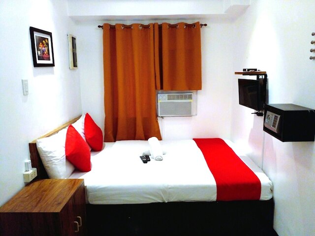 マカティ・ポブラシオンホテル