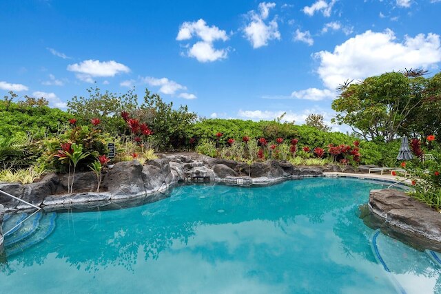 ワイコロアビーチヴィラズ F22 2 ベッドルームコンド バイ レッドオーニング