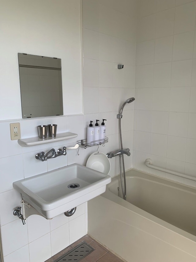 Blue Cave Hotel in Green