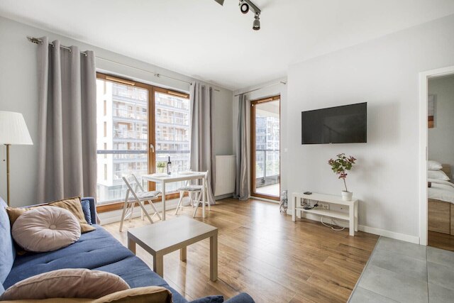 ワルシャワナイトアパートメンツグジボウスカ