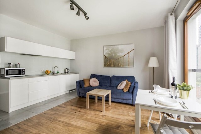 ワルシャワナイトアパートメンツグジボウスカ