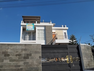 サイラホテルダンホームステイシャリア