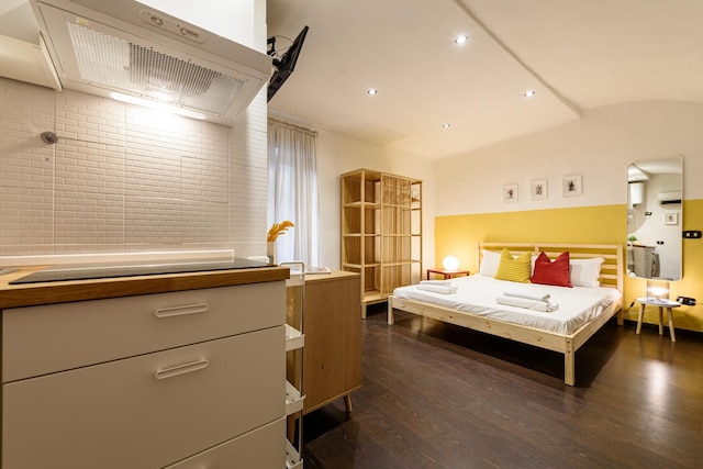 ヴィア ドゥオーモ 196 イン ナイプルズ