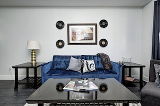 317 ハウス オブ ミュージック - ファウンテン スクエア