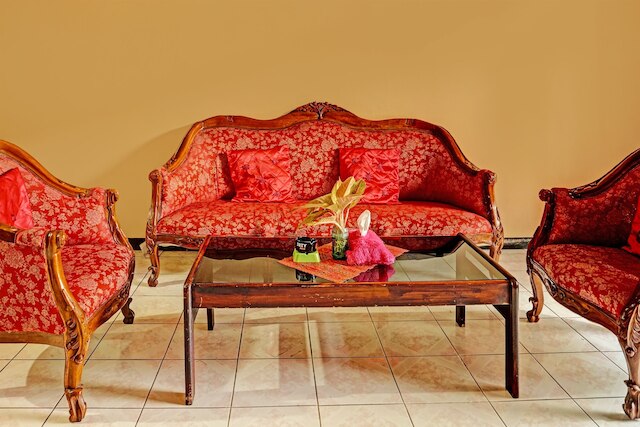 ホテル O ホームステイ シンパン パンジ スロソ シャリア