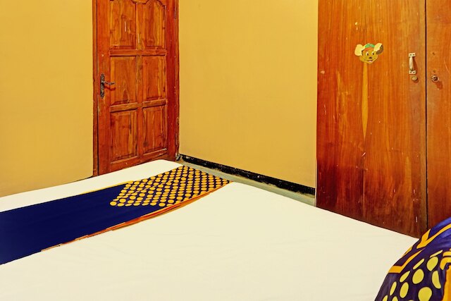 ホテル O ホームステイ シンパン パンジ スロソ シャリア