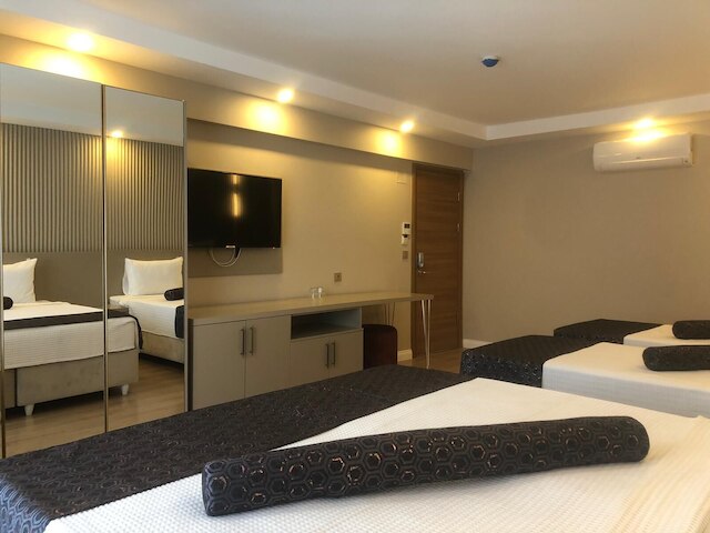 グランドイスカホテル