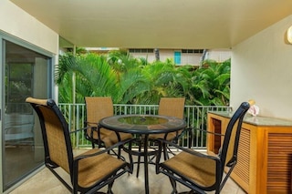 ロイヤル マウイアン #219 2 ベッドルーム コンド バイ レッドオーニング