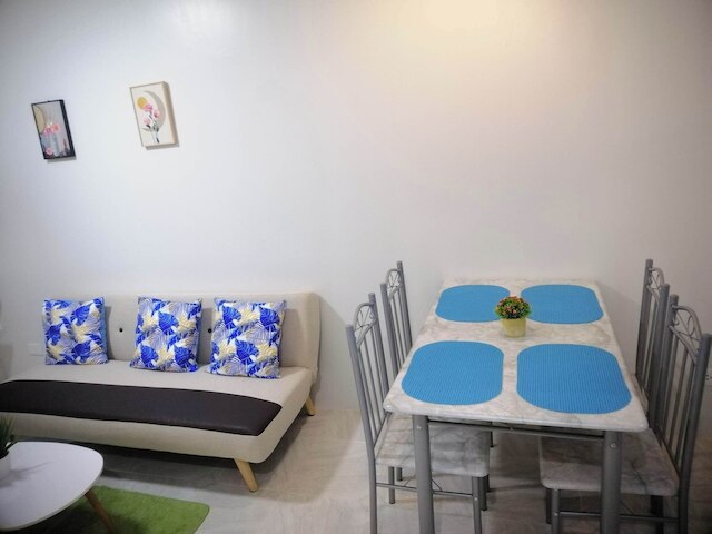 アーバン・デカ バイ・グレイシー 2 br マンダウエ・セブ