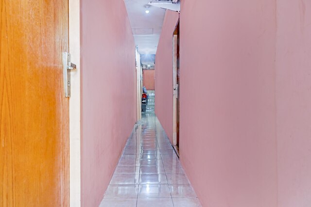 OYO  90743 カルティーニ ポプラー