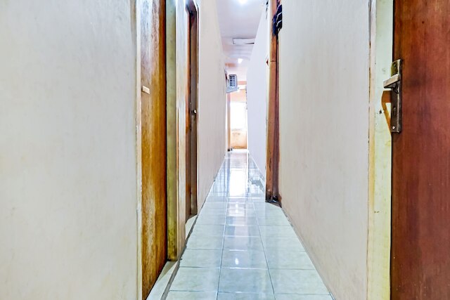 OYO  90743 カルティーニ ポプラー