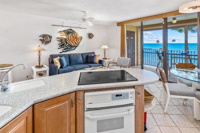 キヘイ ビーチ #504 1 ベッドルーム コンド バイ レッドオーニング