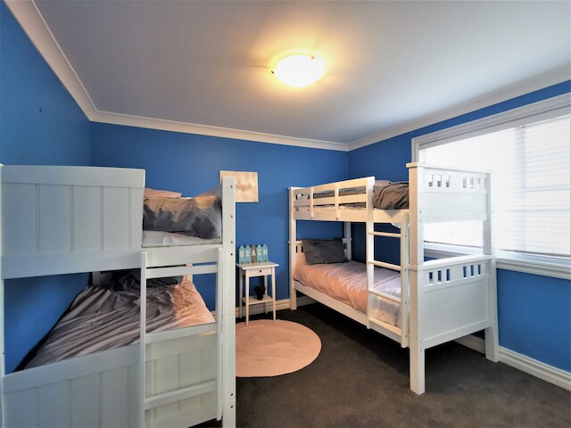 コンフィー4ベッドルームス・コーナーハウス