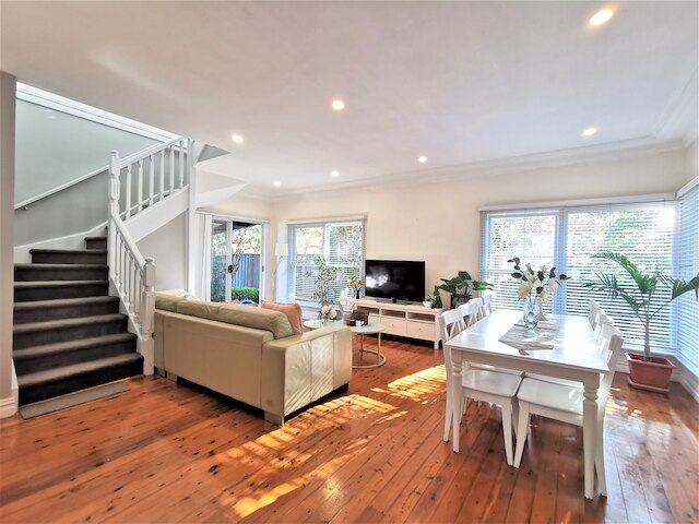 コンフィー4ベッドルームス・コーナーハウス