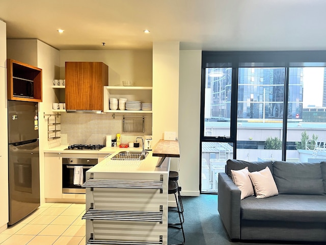 レディセットアパートメントオンリトルブルク