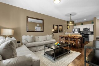 3 ベッドルームズ S / ルカヤ ビレッジ タウンハウス バイ レッドオーニング