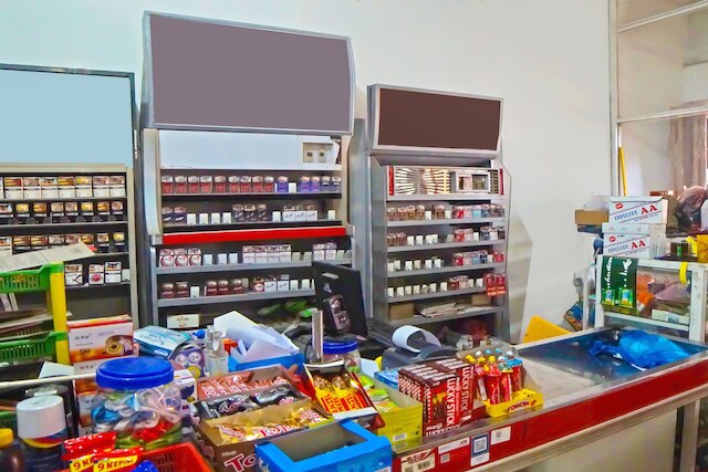 ホテル O スリ ウリナ ホームステイ