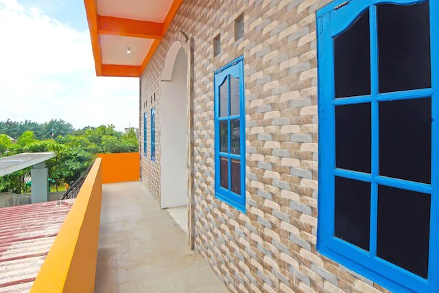 ホテル O スリ ウリナ ホームステイ