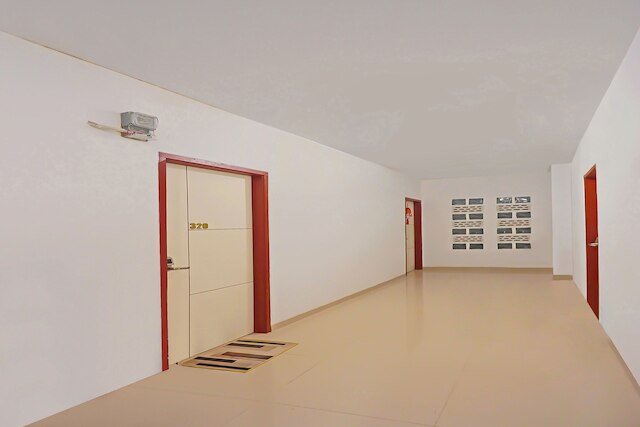 OYO  92585 スマイレー 999