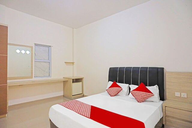 OYO  92585 スマイレー 999