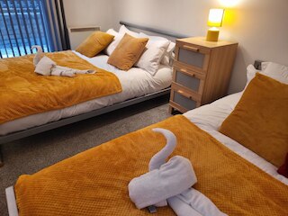 ラグジュアリー リバー ビュー 2 ベッド アパートメント  WiFi ガーデン リバー