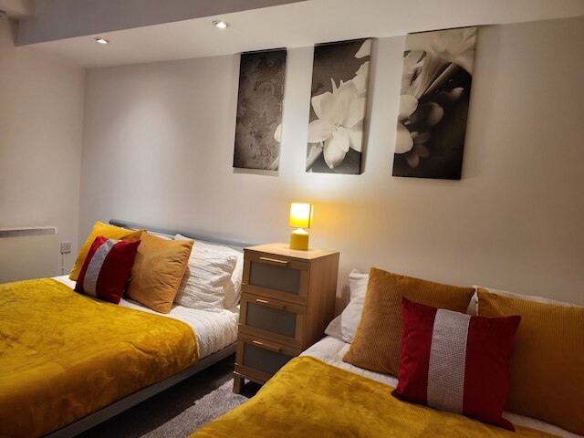 ラグジュアリー リバー ビュー 2 ベッド アパートメント  WiFi ガーデン リバー