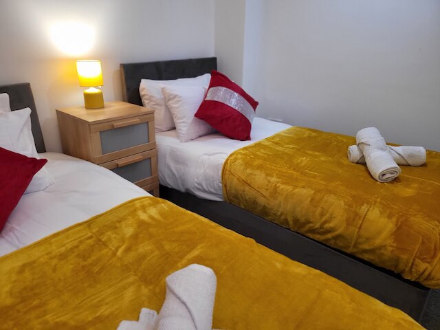 ラグジュアリー リバー ビュー 2 ベッド アパートメント  WiFi ガーデン リバー