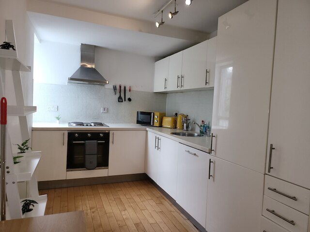 ラグジュアリー リバー ビュー 2 ベッド アパートメント  WiFi ガーデン リバー