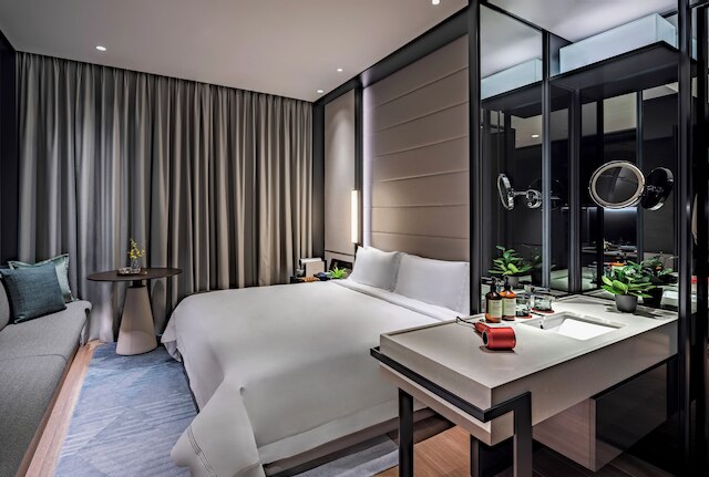 フレイザーレジデンス川沿いの散歩道