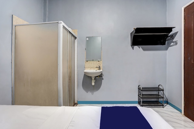 スポット オン 90147 ゴセパ アンベンガン プラザ