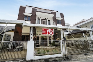 OYO  90595 フェレッサ コスト シャリア