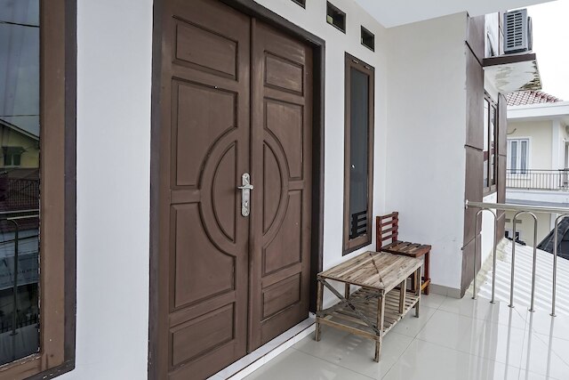 OYO  90595 フェレッサ コスト シャリア