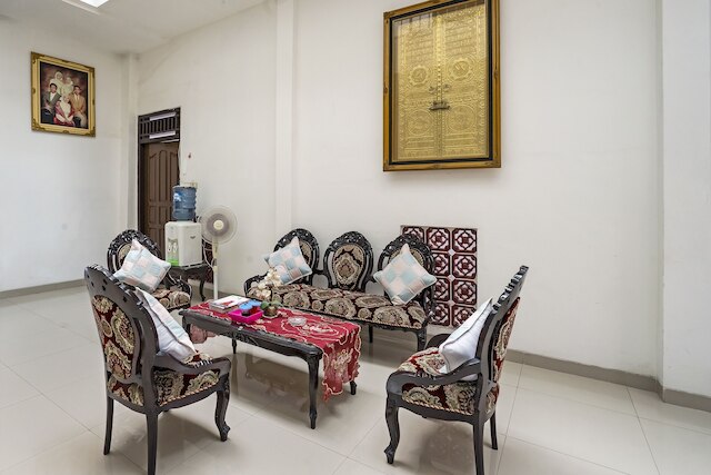 OYO  90595 フェレッサ コスト シャリア