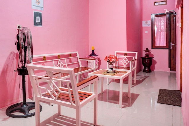 ホテル O スルタン ホームステイ シャリア 3