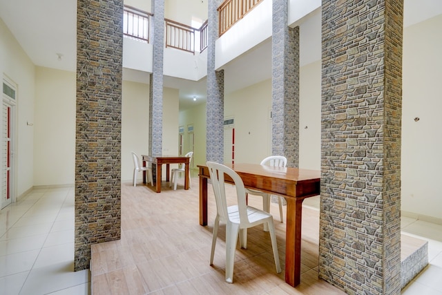 キャピタル O イン アップ テンギリス