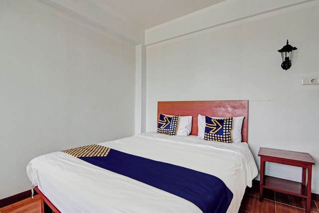 ホテル O ポンドク アングレック シャリア